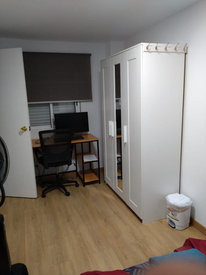 Room As A Service - El Mejor En El Centro De Málaga Kültér fotó